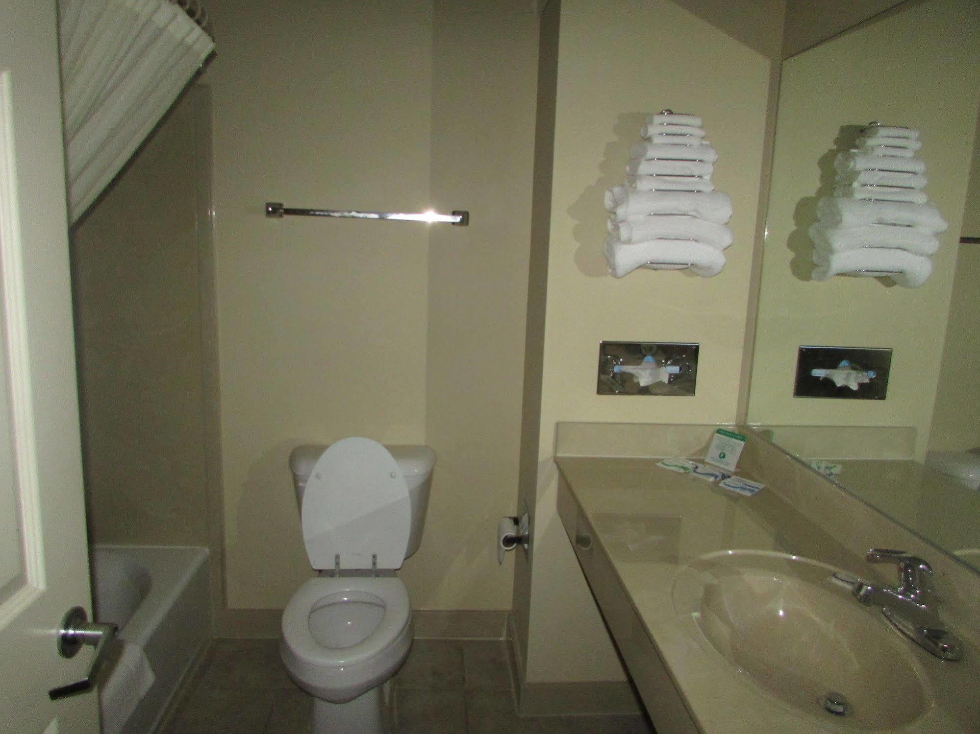 Plantation Oaks Hotell Millington Exteriör bild