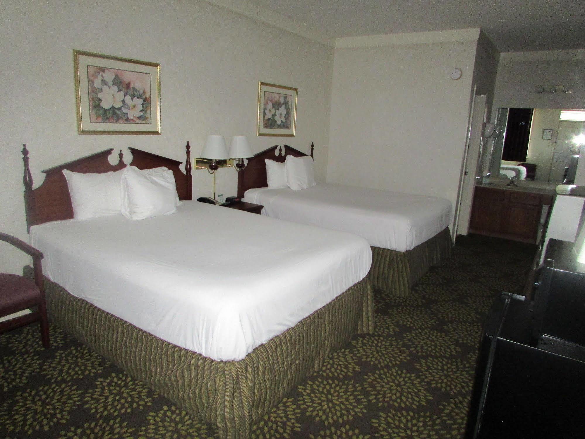 Plantation Oaks Hotell Millington Exteriör bild